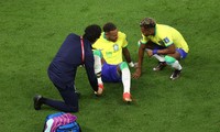 HLV Brazil tiết lộ cơ hội đá World Cup 2022 của Neymar sau chấn thương ở trận ra quân 