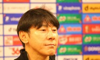 HLV Shin Tae-young: &apos;Trọng tài đã thiếu chính xác trong khi Việt Nam lại quá mạnh&apos;