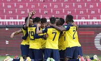 Từ điểm ‘ra lối là chết’ cho tới trận mở đầu World Cup, mẩu chuyện khó khăn tin cậy của phụ thân ngôi sao sáng Ecuador 