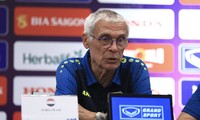 HLV Hector Cuper, người 2 lần về nhì Champions League, nêu tên 3 cầu thủ Việt Nam mà ông ấn tượng