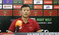 HLV Thạch Bảo Khanh: &apos;Viettel không đua vô địch&apos;