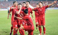 Hội sinh viên tiếp lửa cho đội tuyển Việt Nam đá chung kết AFF Cup