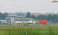 [ẢNH] Tiêm kích J-20 Trung Quốc xuất hiện với nước sơn lạ