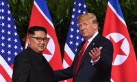 Tổng thống Mỹ Donald Trump có cuộc gặp thượng đỉnh lần đầu với nhà lãnh đạo Triều Tiên Kim Jong Un tại Singapore năm 2018. Ảnh: Getty Images.