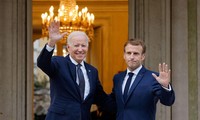 Mỹ thết đãi vợ chồng Tổng thống Pháp 200 con tôm hùm Maine nổi tiếng thế giới