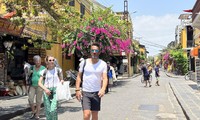 Phú Quốc thưa vắng khách nội địa do giá vé máy bay tăng cao