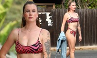 Mẫu 9x Ireland Baldwin khoe dáng siêu nóng bỏng với bikini 
