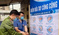 &apos;Biến&apos; lốp xe thành bồn rửa tay công cộng chống COVID-19