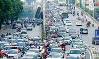 Sở GTVT Hà Nội cho rằng, sau 13 năm nữa chuẩn bị sẽ dừng hoạt động xe máy vào năm 2030. Ảnh: Như Ý.