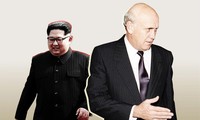 Lãnh đạo Triều Tiên Kim Jong-un (trái) có thể lựa chọn cách giống như Tổng thống Nam Phi F.W.de Klerk (phải). Ảnh: Getty Images.