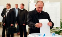 Số người ủng hộ ông Putin gấp gần 10 lần ứng viên sát nút