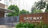 Trường Gateway, nơi xảy ra sự việc đau lòng