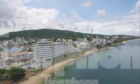 Khách sạn Seashell 5 sao nằm tại vị trí đẹp nhất thị trấn Dương Đông. Ảnh: Nhật Huy