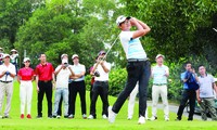 Bảo Long đặt mục tiêu trở lại ngôi vương tại Tiền Phong Golf Championship 2020.