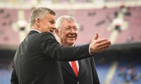 Sir Alex Ferguson xin MU giữ Solskjaer lại đến hết tuần