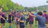 HLV Shin Tae-yong được tặng quà sinh nhật bất ngờ