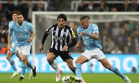 Man City thua sốc, Pep bóng gió thừa nhận &apos;thích&apos; bị loại khỏi Cúp Liên đoàn