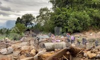 Cảnh hoang tàn nơi lũ quét vừa đi qua ở Lào Cai