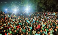 Đám đông người hâm mộ Bangladesh cổ vũ Argentina tại thủ đô Dhaka. Ảnh: RealTimes