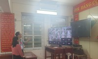Kiểm tra chấm thi tại Hòa Bình. Ảnh: Nghiêm Huê 