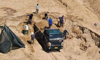 Nhức nhối nạn &apos;cát tặc&apos; trên sông Trà Khúc