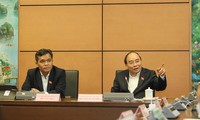 Thủ tướng Nguyễn Xuân Phúc phát biểu tại phiên thảo luận tổ ngày 2/11. Ảnh: Như Ý