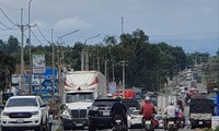 Quốc lộ đi qua Đồng Nai và Bình Thuận chịu áp lực lớn về giao thông. Ảnh Mạnh Thắng