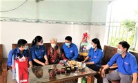 Tuổi trẻ Đắk R'lấp thăm mẹ Việt Nam anh hùng
