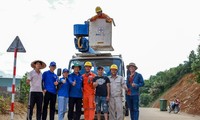Bóng áo xanh tình nguyện trên khắp nẻo đường miền núi 