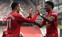 Greenwood ghi 2 bàn giúp M.U hạ Burnley 3-1