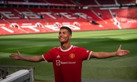 Áo M.U Ronaldo bán chạy khó tin, Messi cũng phải chào thua