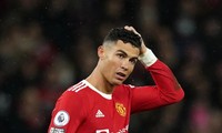 Ronaldo muối mặt vì bị các CLB lớn từ chối 
