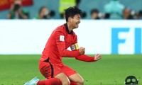 Son Heung-min lại khóc nức nở, cả đội Hàn Quốc nín thở xem Uruguay