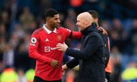 Ten Hag, Rashford chạm mốc đặc biệt trong ngày MU giành vé Champions League