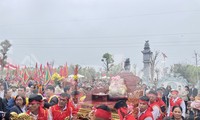 Màn rước kiệu đặc sắc ở lễ hội Tản Viên Sơn Thánh