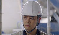 &apos;Món quà của cha&apos; tập 17: Nghĩa (Tuấn Tú) nhận tiền đút lót?
