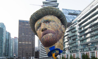 Choáng với khinh khí cầu khổng lồ hình đầu danh họa Van Gogh