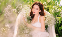 &apos;Y tá Ngọc&apos; Phố Trong Làng khoe sắc ngọt ngào trong bộ ảnh gợi cảm