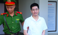 Kiểm sát viên vạch tội cựu điều tra viên Hoàng Văn Hưng 'phản bội lại đồng đội'