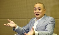 &apos;Hổ tướng’ Thang Trấn Nghiệp sa sút, chật vật chạy show lo con nhỏ