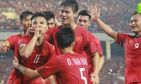 Tuyển Việt Nam thăng hạng FIFA, bỏ xa tuyển Thái Lan