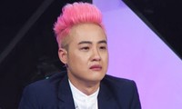 Ca sĩ Thanh Duy tiết lộ bị khán giả lớn tuổi quấy rối tình dục suốt 2 năm