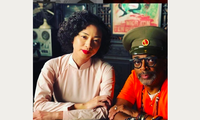 Đạo diễn Spike Lee (phải) cùng Ngô Thanh Vân. Ảnh: Instagram.