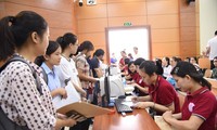 Sinh viên ÐH Y Hà Nội nhập học những năm học trước