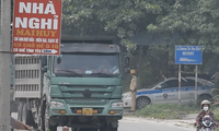 Xe “Hổ vồ” cơi nới thùng vô tư qua mặt CSGT trên đường Hồ Chí Minh 