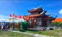 Song Tử Tây - chùa lớn nhất ở Trường Sa. Ảnh: Trần Tuấn 