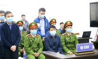 Tại phiên tòa xét xử cựu Chủ tịch UBND TP Hà Nội Nguyễn Ðức Chung và đồng phạm Ảnh: Doãn Tuấn 