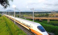 Đường sắt tốc độ cao Bắc - Nam: Tránh vay tiền để chỉ làm thầu phụ