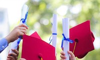 Bao giờ công tác xét công nhận chức danh GS/PGS hết “lùm xùm”? 