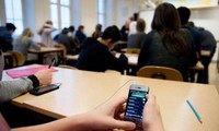 Học sinh được dùng điện thoại trong lớp để học